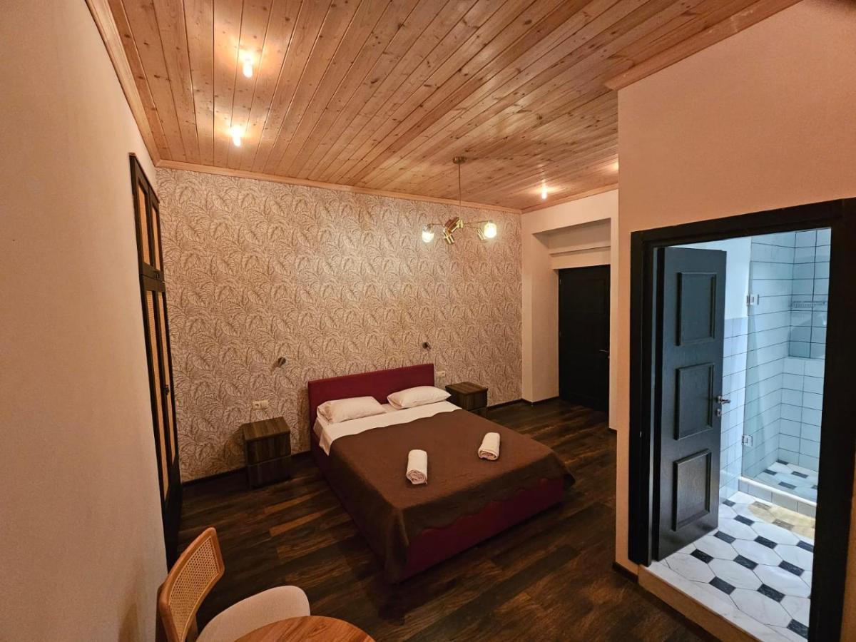 Local Hotel Tbilisi Zewnętrze zdjęcie